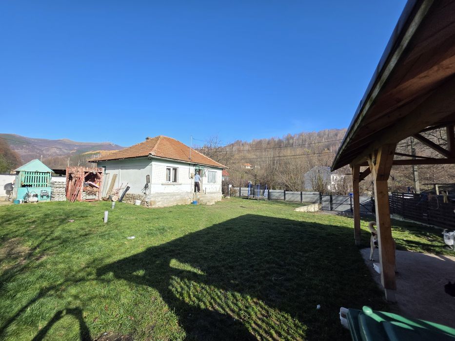 Vând casă cu teren Lupeni, HD.