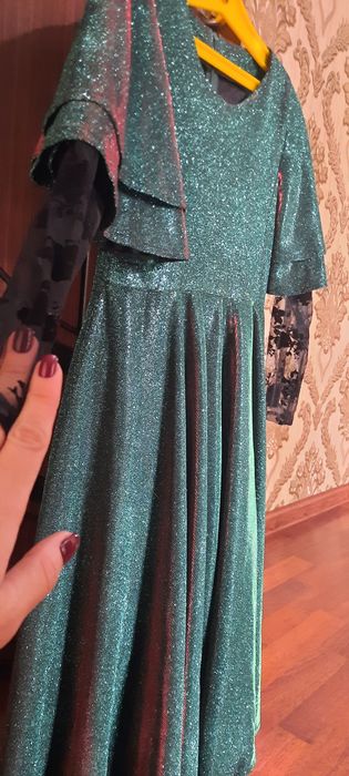 Платьице на милых девочек подростков