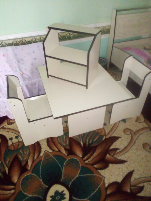 Yotoqxona uchun mebel xolati yangi judayam ajoyib narxini kelishamiz