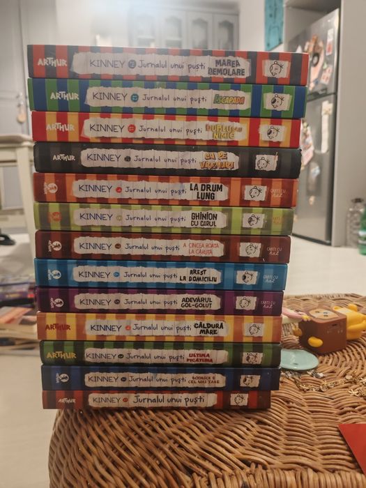 Jeff Kinney - Jurnalul unui puști (13 volume)

13 volume