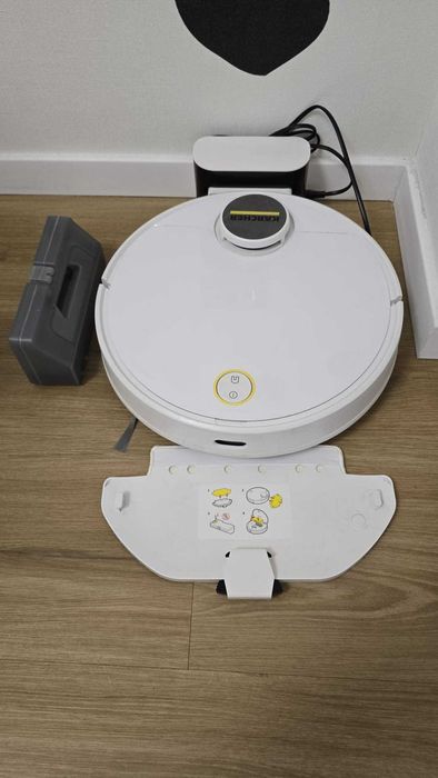 Aspirator robot cu functie de mop Karcher RCV 3