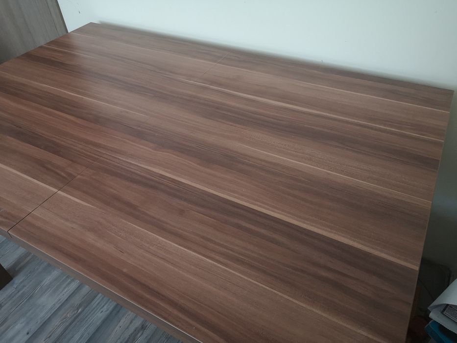 Стилна кухненска разтегателна маса,