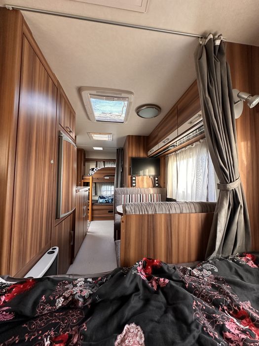 Rulota Weinsberg - 6 locuri dormit Codlea • OLX.ro