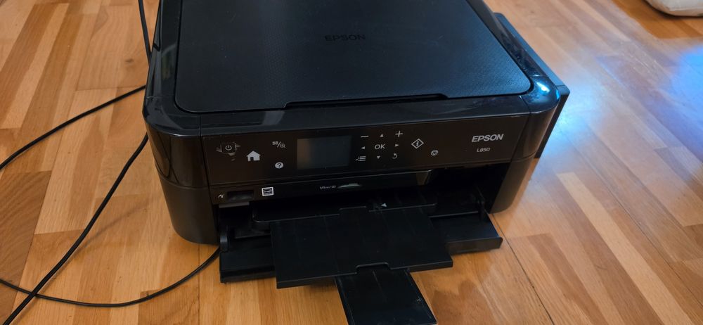 Vand imprimanta multifuncțională Epson L850