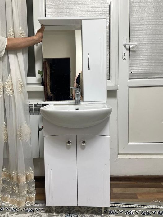 Шкаф раковина в комплекте  для ванны