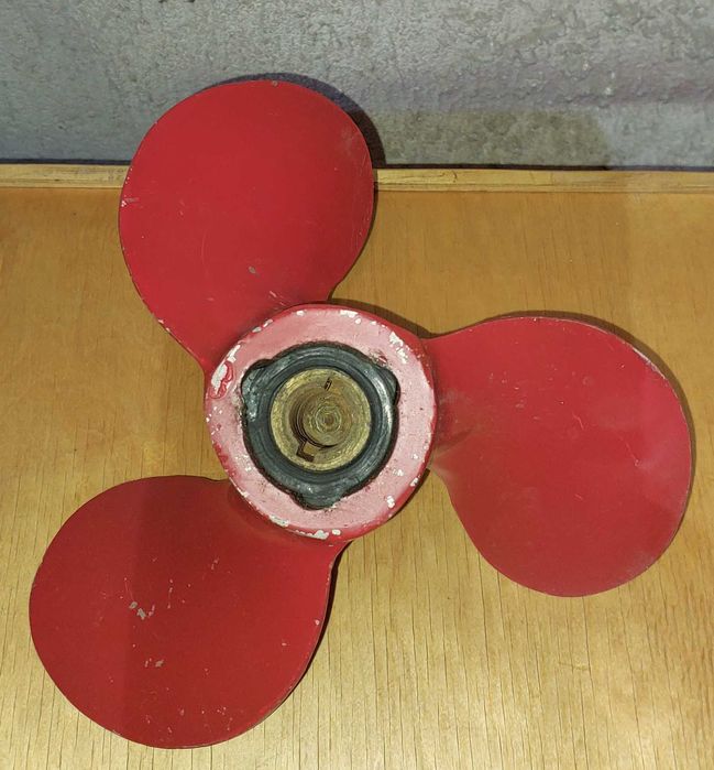 Винт для мотора Вихрь 25,30