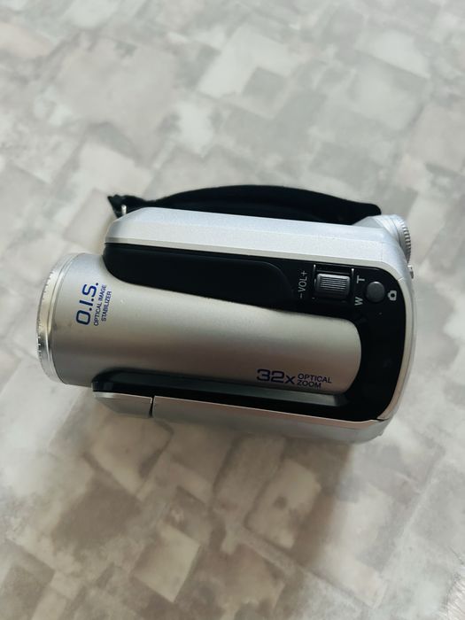 Продается видеокамера Panasonic SDR-H20.