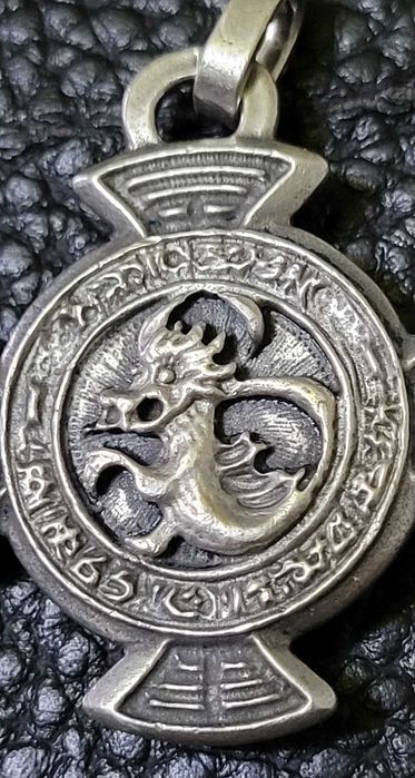 Amuleta antică Dragon cross Hanussen, argint 800