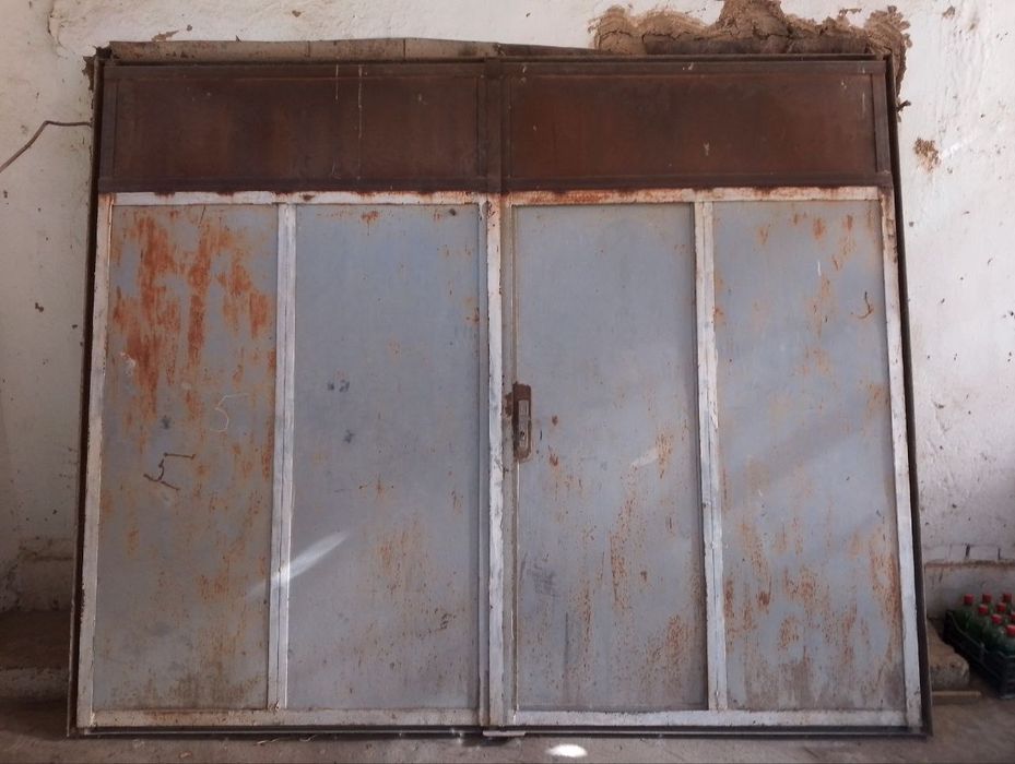 Темир дарвоза сотилади /  железная ворота