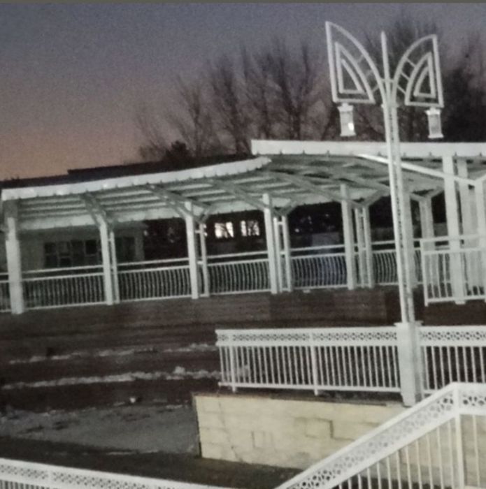 Banner tend ustanovka