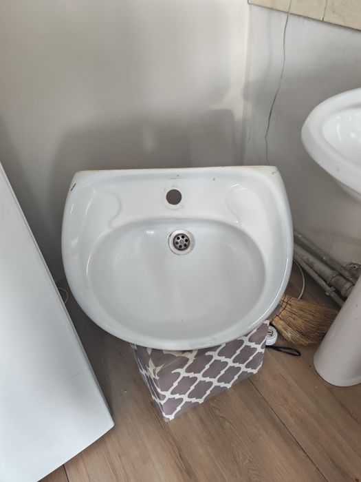 Продам 2 раковины за 5000