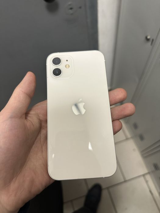 Продам айфон 12 128 гб