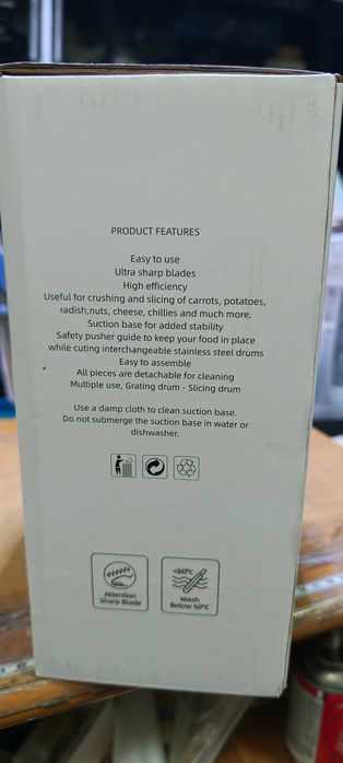 Razatoare manuala pentru fructe si legume cu 3 lame interschimbabile