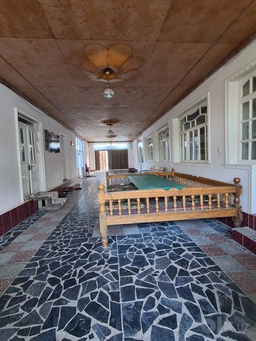 Olmaliq shahar, Internatda hovli uy sotiladi
