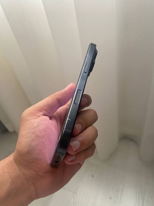 Iphone 16 pro black