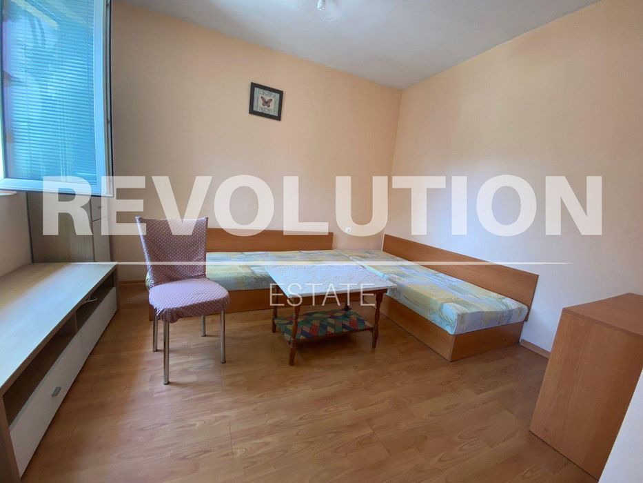 Едностаен апартамент в района на Колхозен пазар!