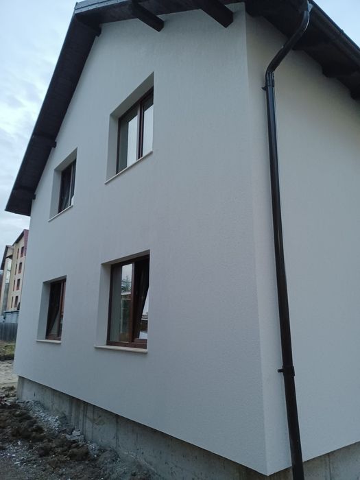 Case la rosu ,lucrării de structura