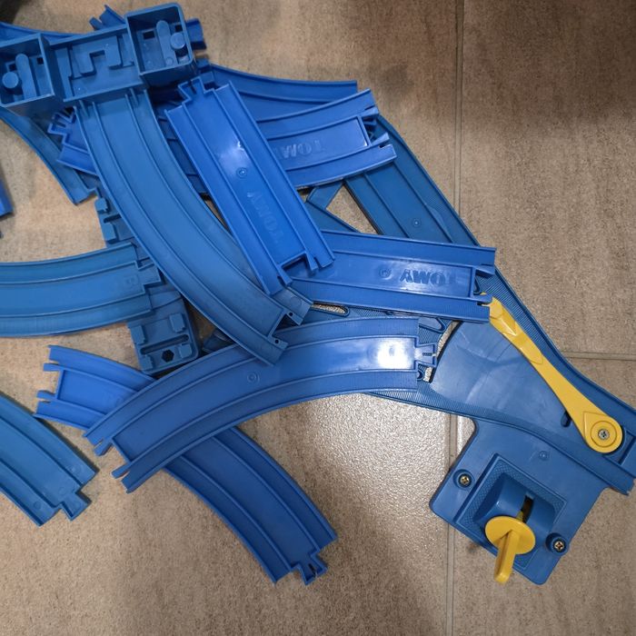 Релси за влакче "Томас и приятели"/Thomas and friends. 119 бройки.