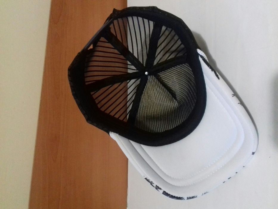 Шапка с мрежичка