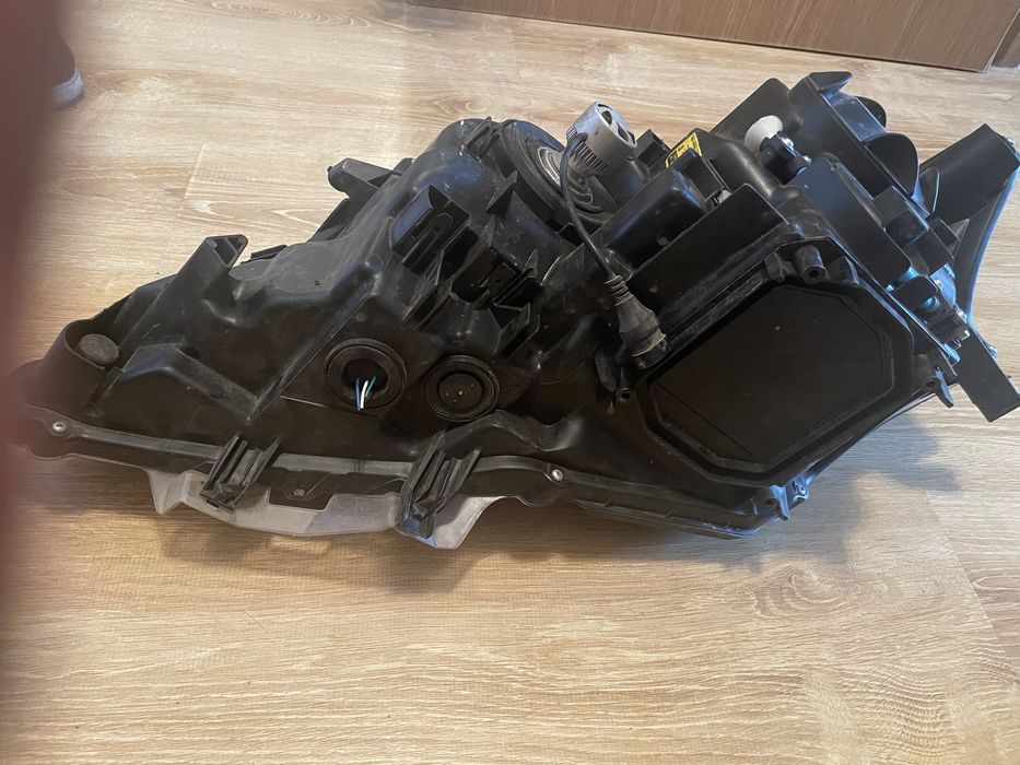 Фара Лексус РХ 350 рейстайл