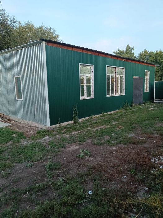 Продам 2 бокса под автосервис