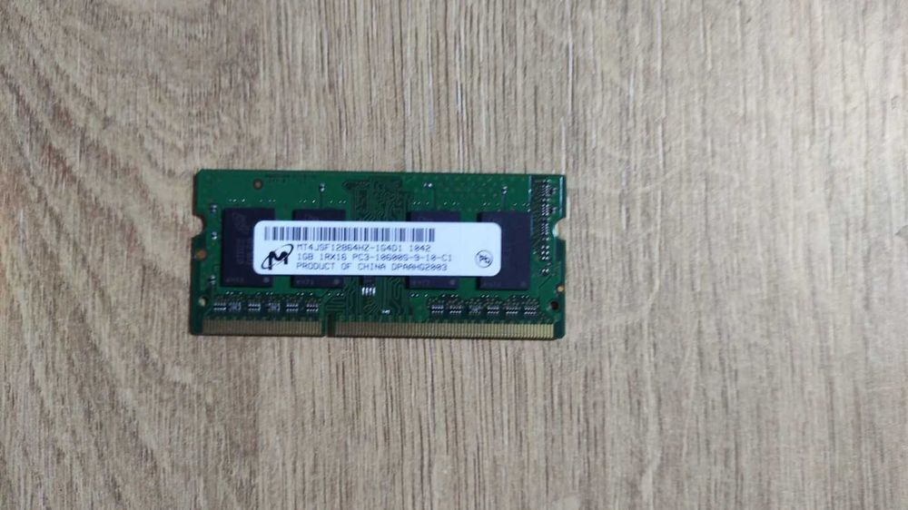 Оперативная память Micron 1Gb / DDR3 (для ноутбука). Проверена!