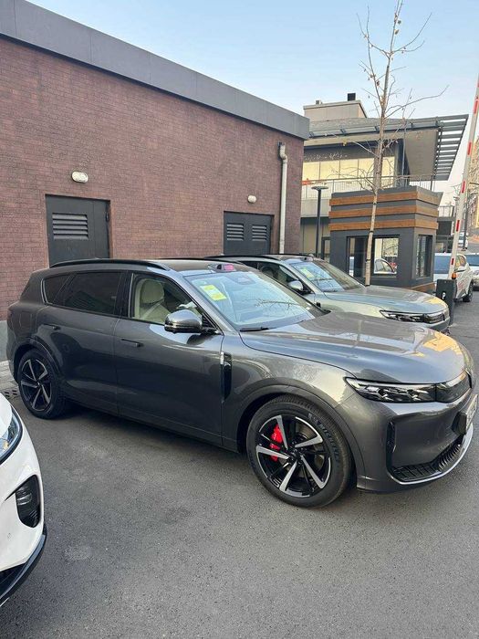 Voyah Free Plus 2026 restailing