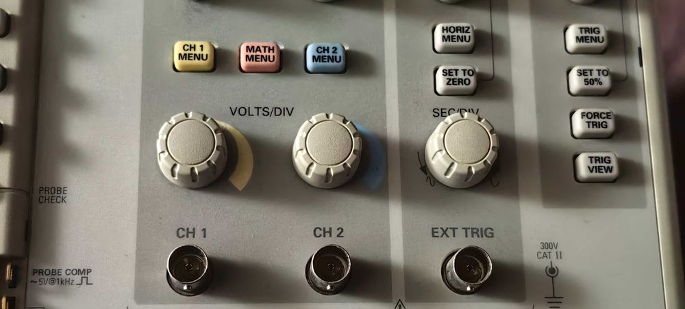 Осцилоскоп Tektronix