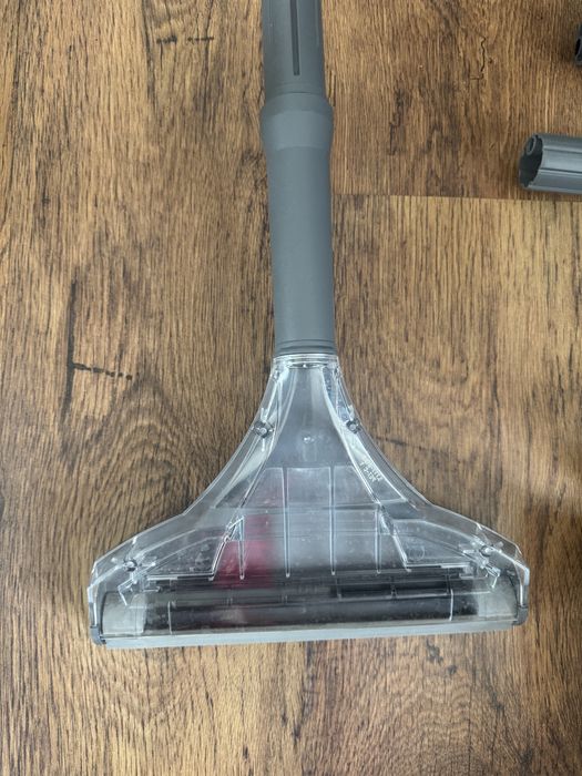 Karcher Puzzi 10/1 моющий пылесос