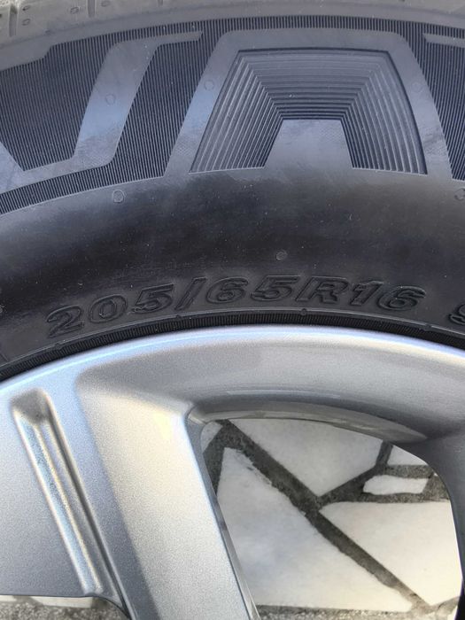 Оригинални джанти с летни гуми Nexen 16" за Hyundai