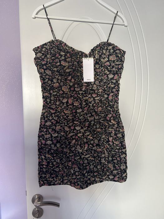 Чисто нова рокля Mango