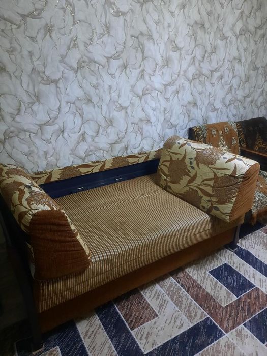 Продается диван б у