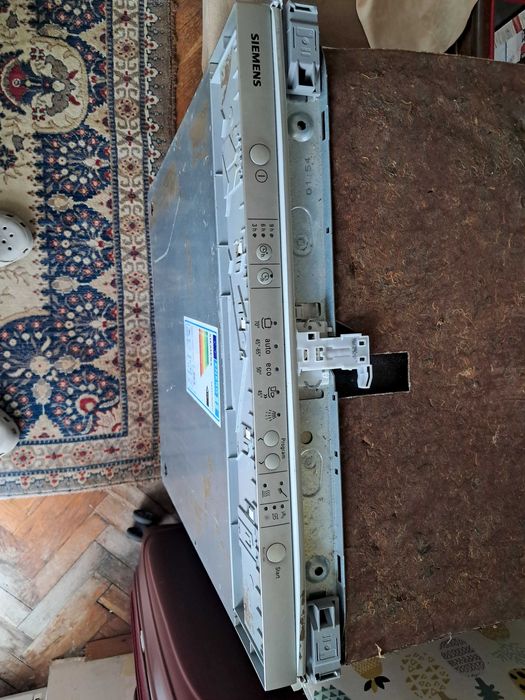 Съдомиялна машина Сименс 60см за пълно вграждане .Възможен бартер-45см