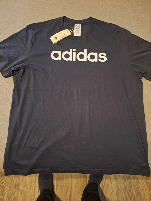 Тениска adidas ,(2xl), уголемена(3xl)