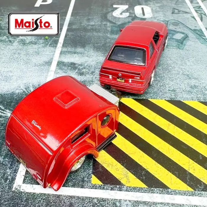 BMW E30 M3 1988 Red Metallic с ремарке – Maisto Tow & Go серия, 1:64