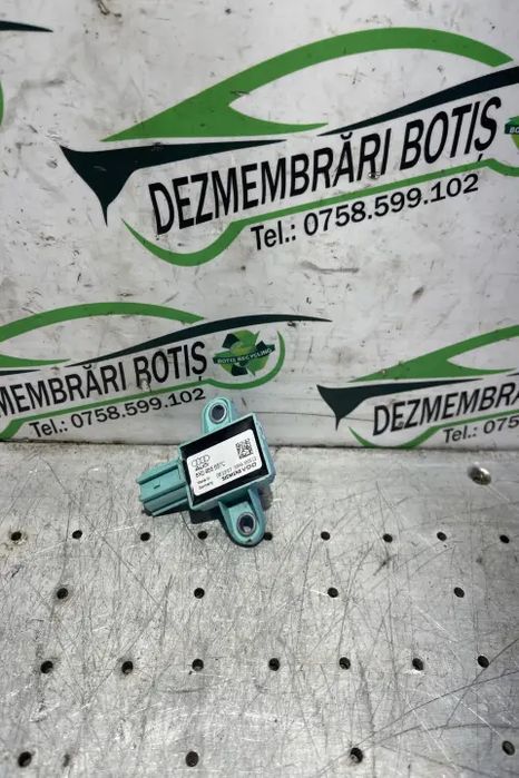 Senzor impact fata 8K0 955 557C 8K0 955 557C Audi A4 2008