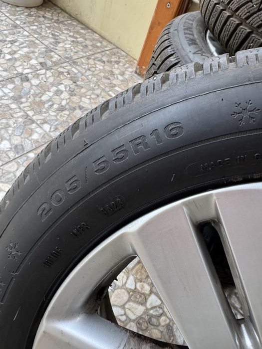 Anvelope de iarna +jante aluminiu