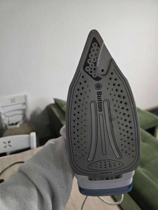 Утюг Polaris PIR 2488K