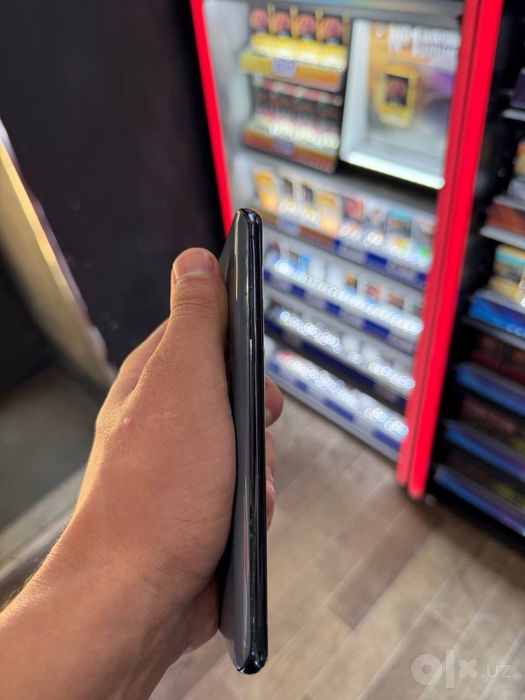 Samsung  s20 8/128 ветнам дуал  сим