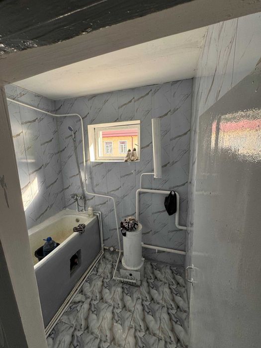 3-х комнатная квартира с ремонтом в Бекабаде — 68 м²