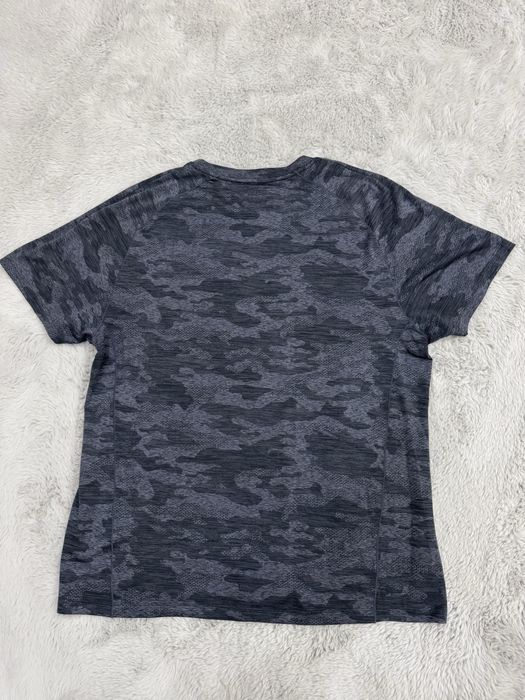 Мъжка тениска LYLE  &  SCOTT . Размер 2XL