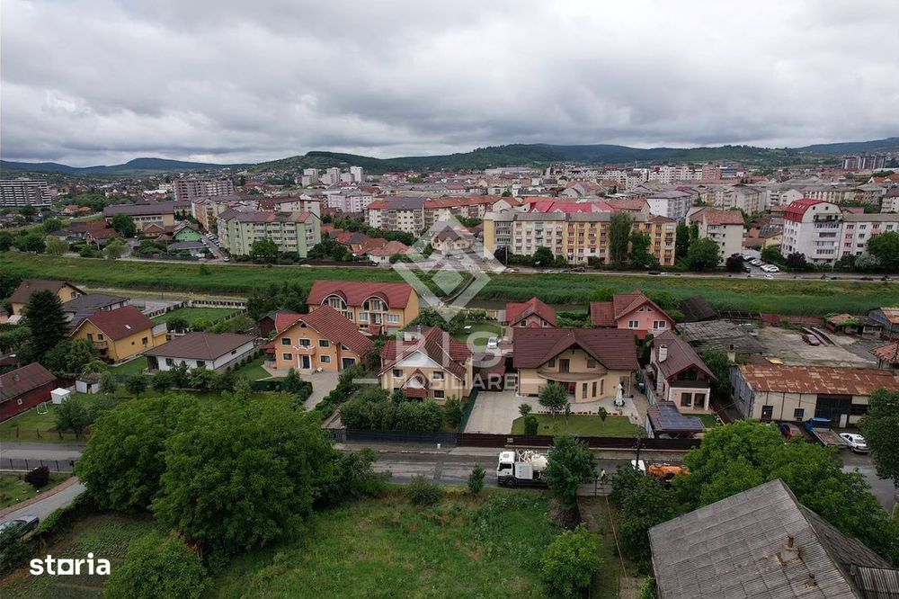 Casă mare D+P+2E (486 mp) – Ideală Mini-Bloc / 3 Apartamente