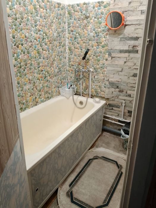 Продам четырехкомнутную квартиру