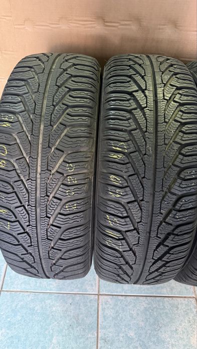 215/60/16 M+S 4 buc Uniroyal