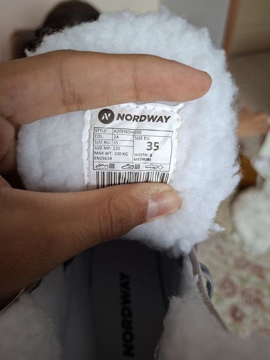 Продам коньки для девочек