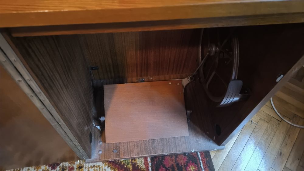 Крачна шевна машина