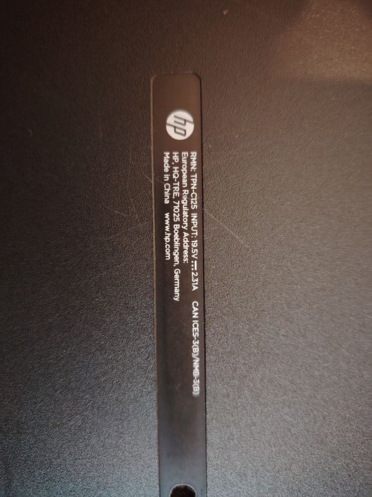 Laptop HP 15.6″ i5-4210U, 4GB RAM, Windows 7 original, baterie bună