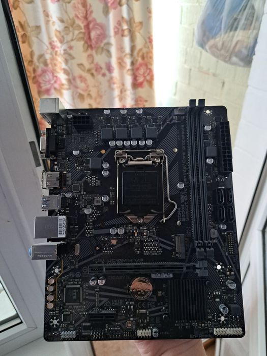 Материнская плата H510M gigabyte
