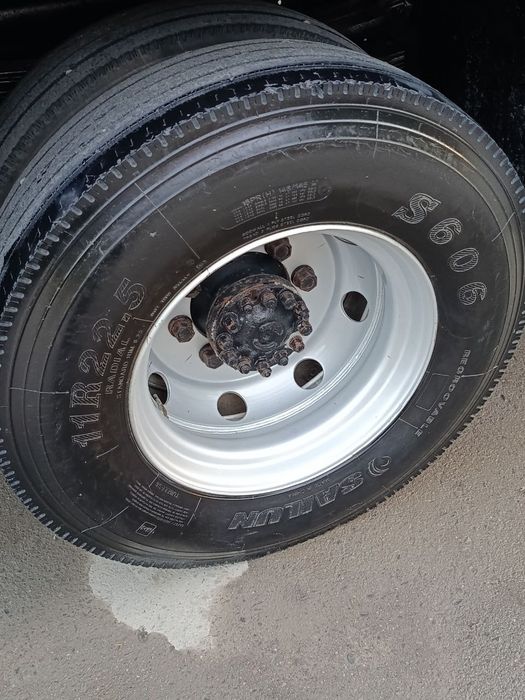 Zil 130 yuk Furgon mashina sotiladi