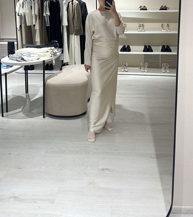 Шелковое платье в цвете айвори